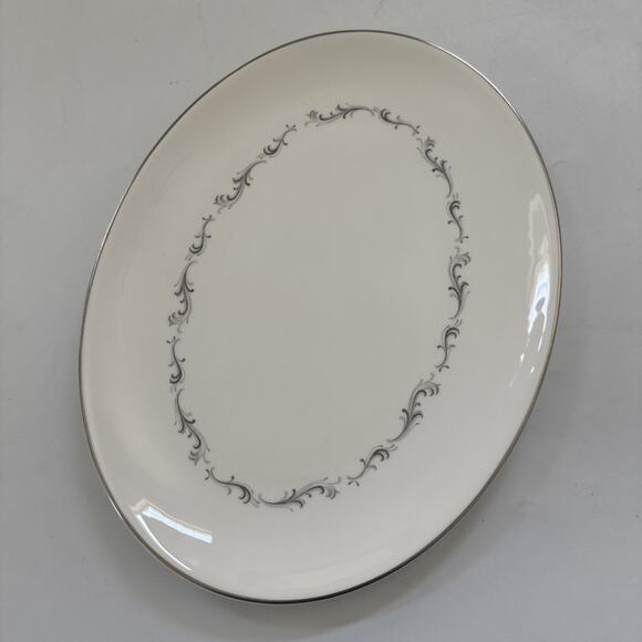 Royal Doulton Coronet H4947 England Bone China‎ Oval 16" Serving Platter - Picture 4 of 7